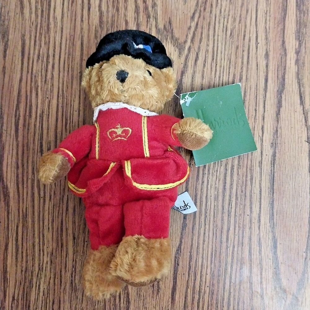 Harrods Knightsbridge Soft Plush Toy Teddy Bear Toy Guard Costume Brown 8”